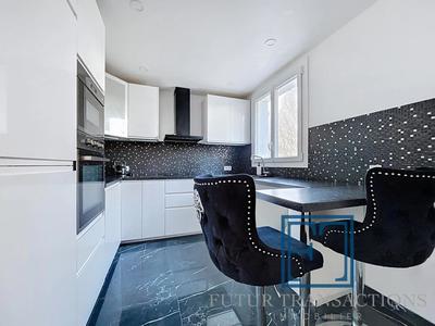 Appartement - 89 m² - 5 pièces