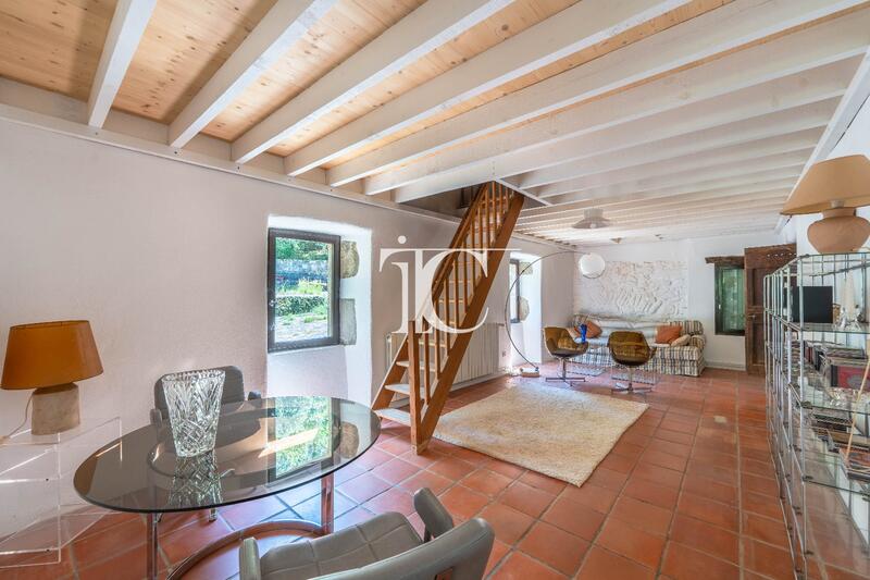 Maison - 289 m² - 9 pièces