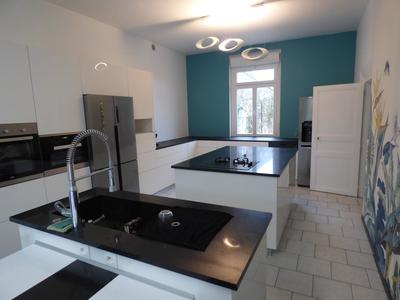 Villa - 285 m² - 8 pièces