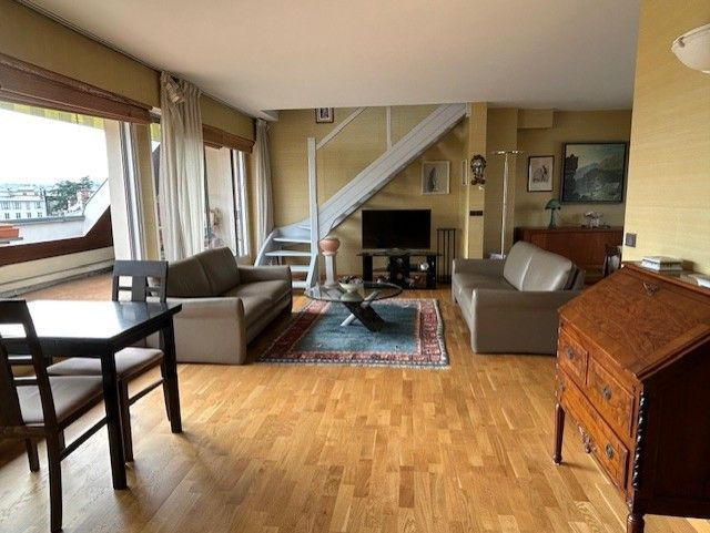 Appartement - 130 m² - 5 pièces