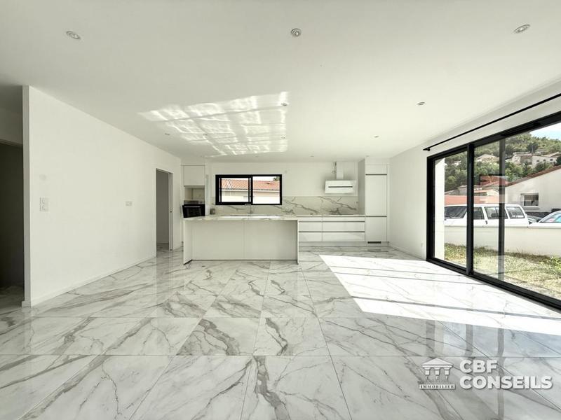 Maison - 125 m² - 6 pièces