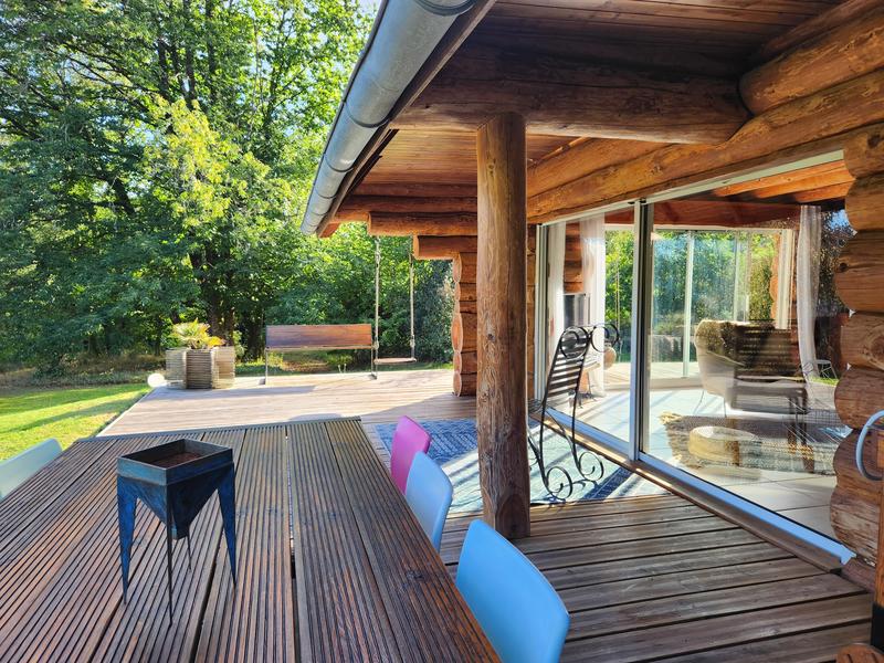 Maison - 207 m² - 7 pièces