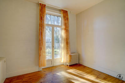 Maison - 190 m² - 8 pièces