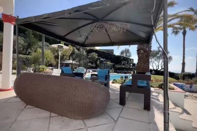 Villa - 665 m² - 8 pièces