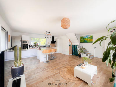 Maison - 110 m² - 6 pièces