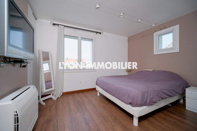 Maison - 187 m² - 7 pièces