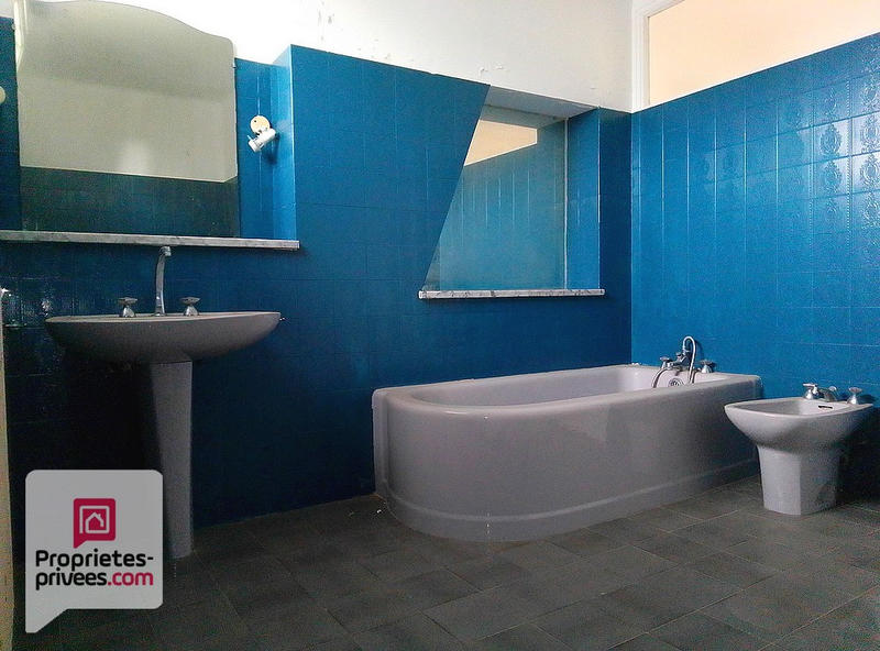 Maison - 163 m² - 9 pièces