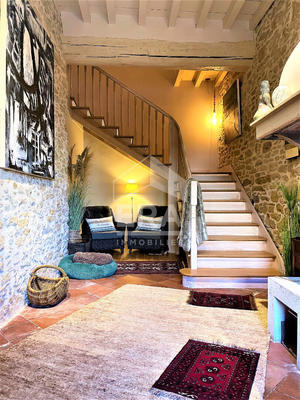 Maison - 326 m² - 7 pièces