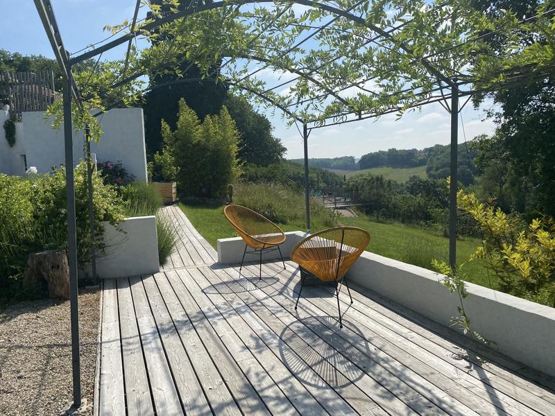 Maison - 397 m² - 16 pièces