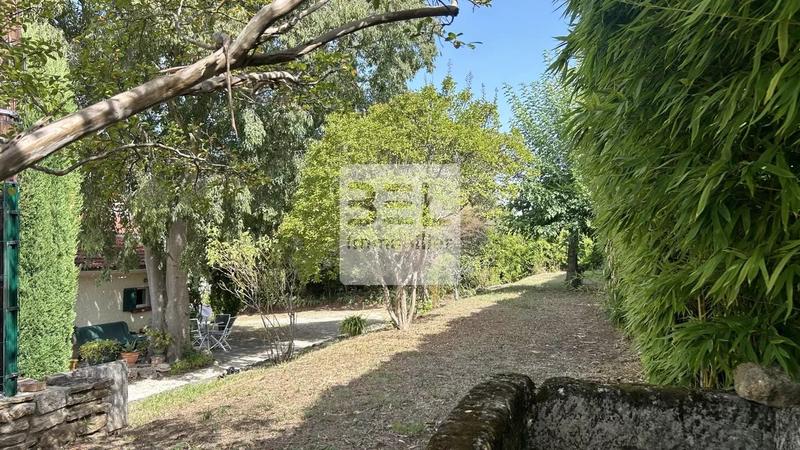 Villa - 100 m² - 5 pièces