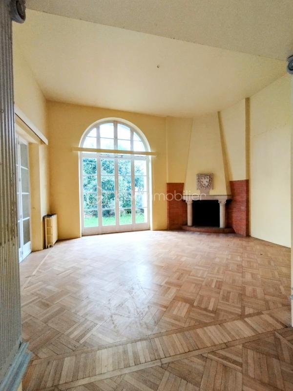 Maison - 480 m² - 14 pièces