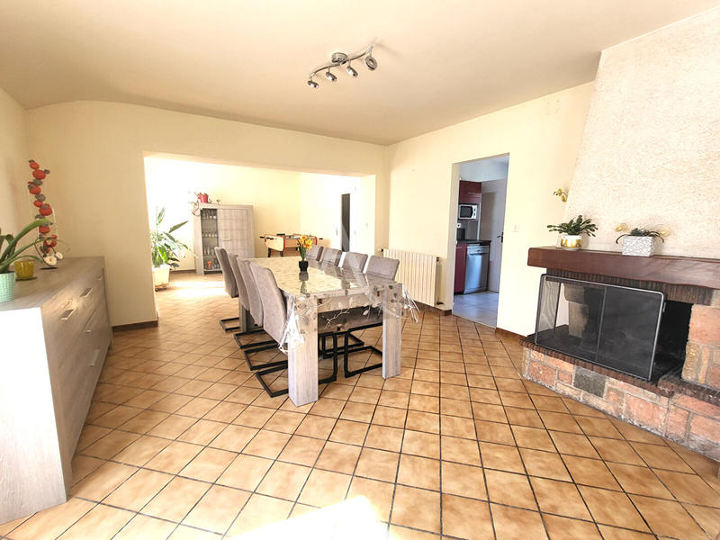 Maison - 199 m² - 7 pièces