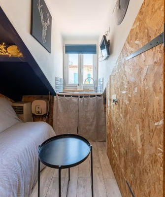 Studio - 10 m² - 1 pièce