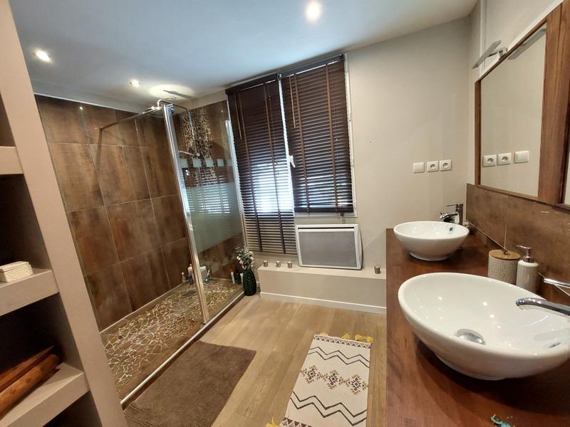 Appartement - 91 m² - 4 pièces