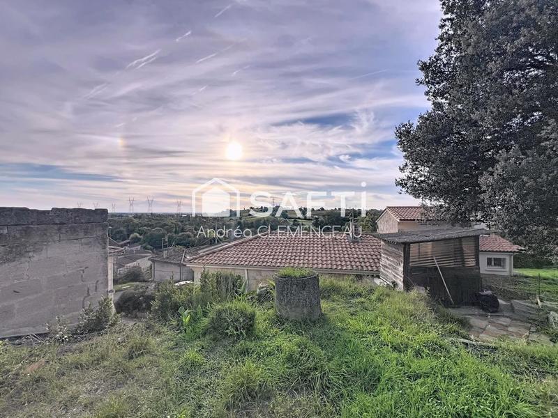 Maison - 90 m² - 4 pièces