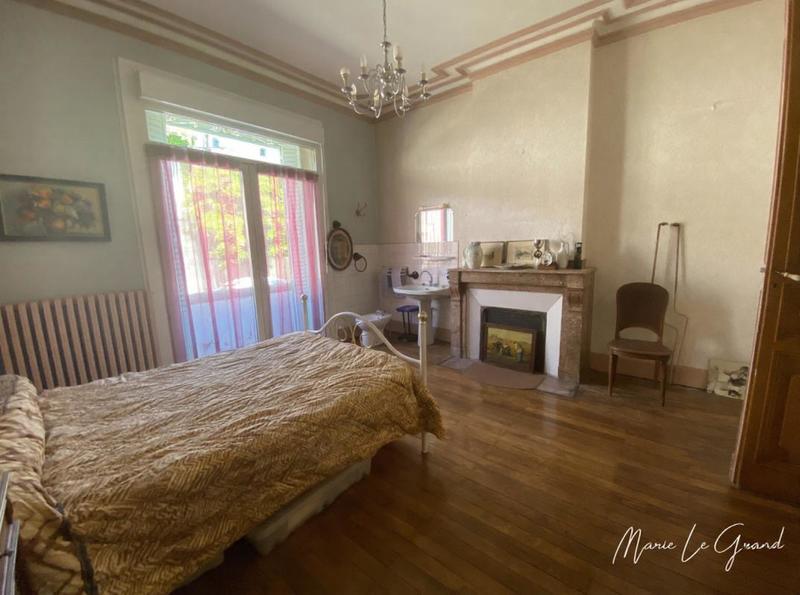 Maison - 184 m² - 7 pièces