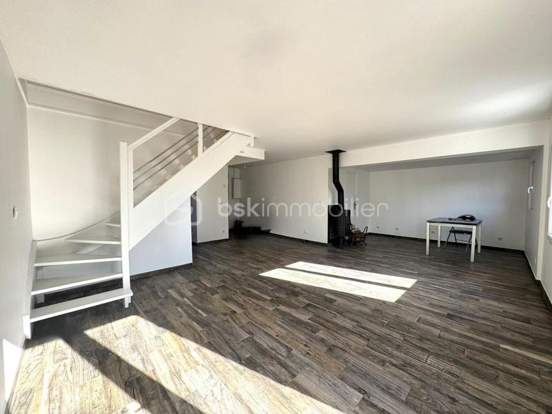 Maison - 94 m² - 5 pièces