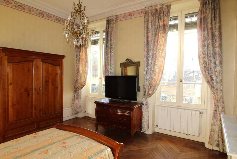 Appartement - 122 m² - 5 pièces