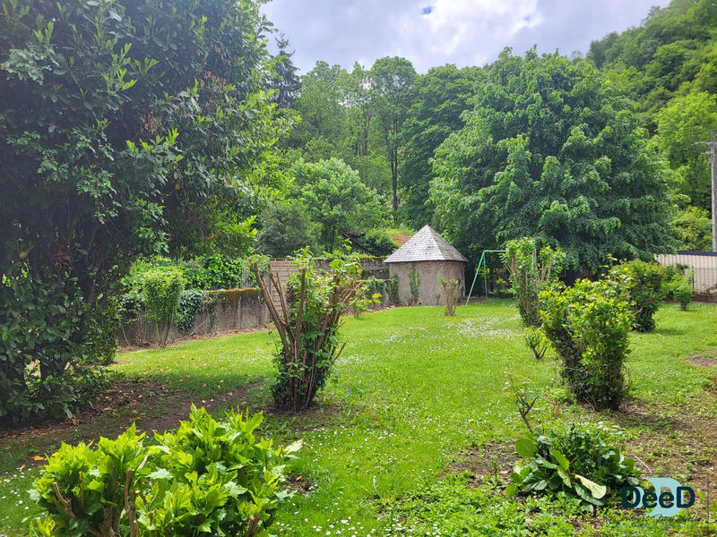 Maison - 205 m² - 7 pièces