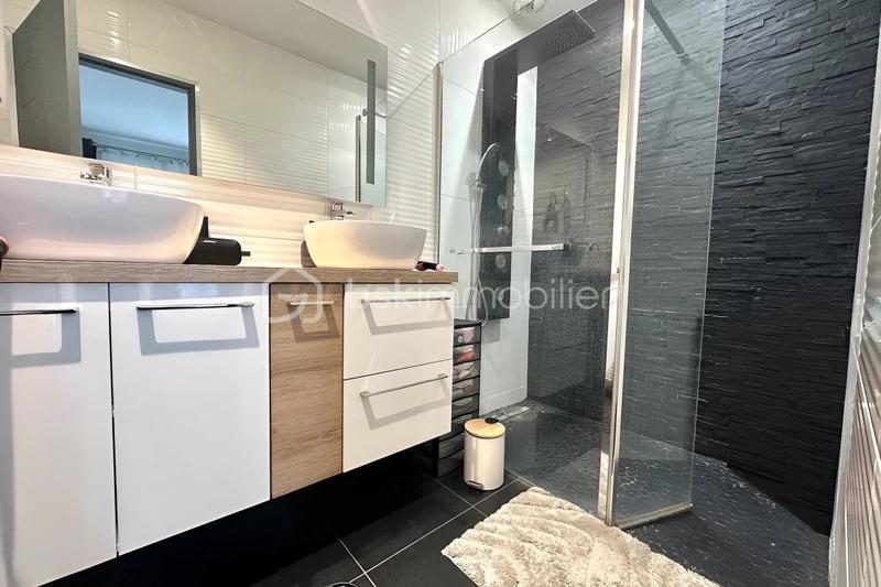 Maison - 143 m² - 6 pièces