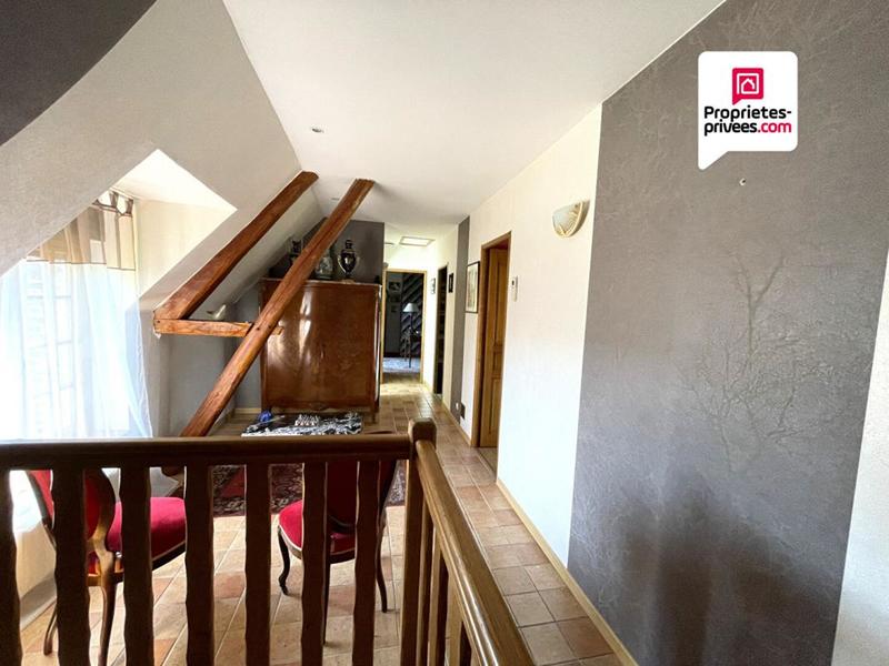 Maison - 205 m² - 8 pièces