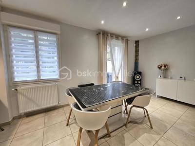 Pavillon - 100 m² - 6 pièces