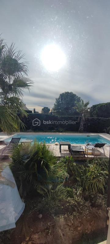 Demeure - 165 m² - 9 pièces