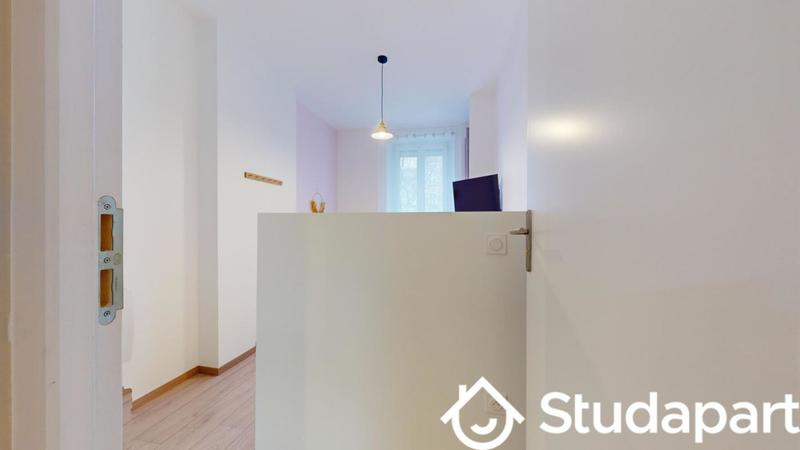 Chambre - 12 m² - 1 pièce