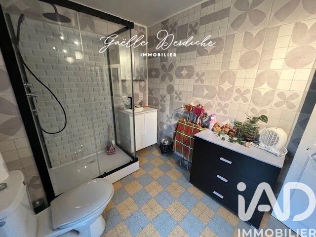 Maison - 204 m² - 6 pièces