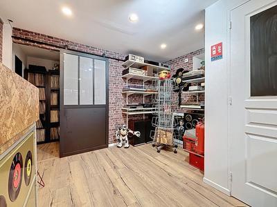 Local commercial - 121 m² - 4 pièces