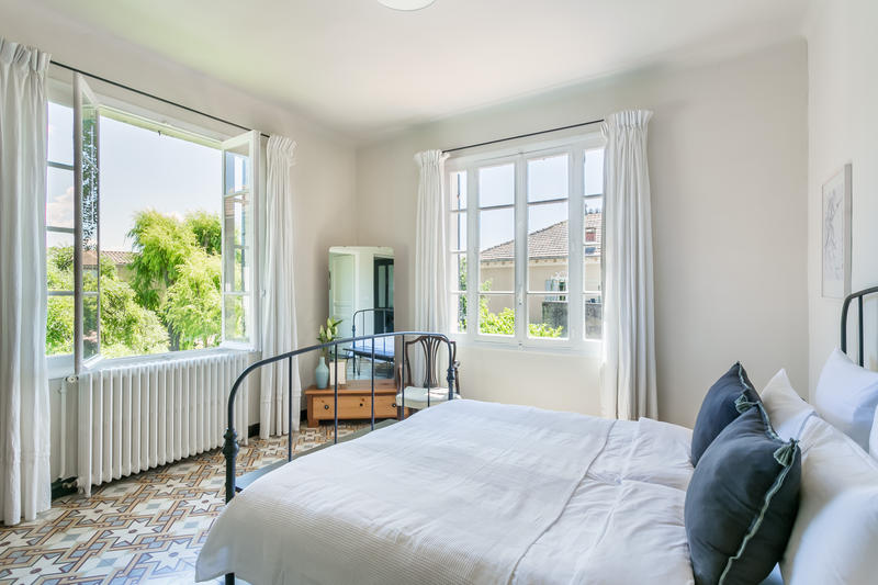 Bastide - 350 m² - 12 pièces