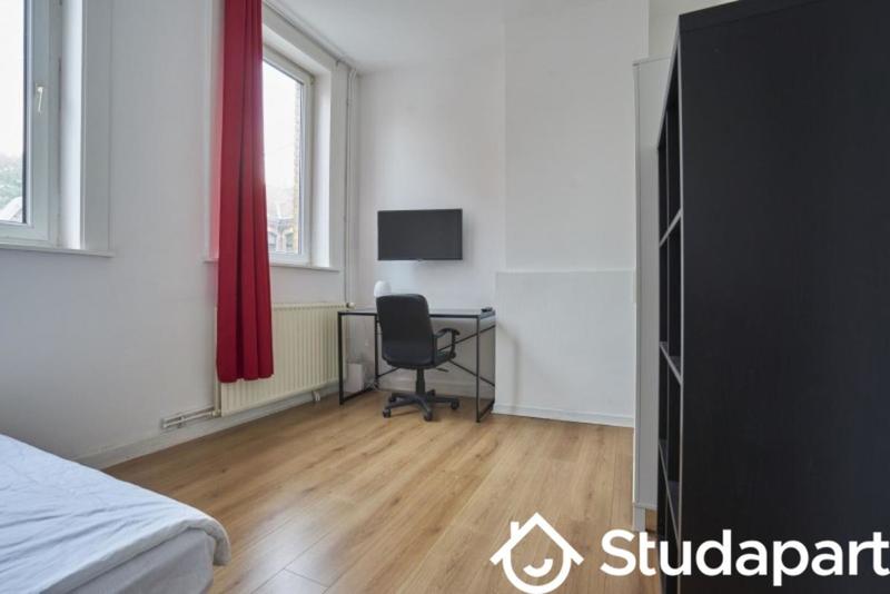 Chambre - 13 m² - 1 pièce