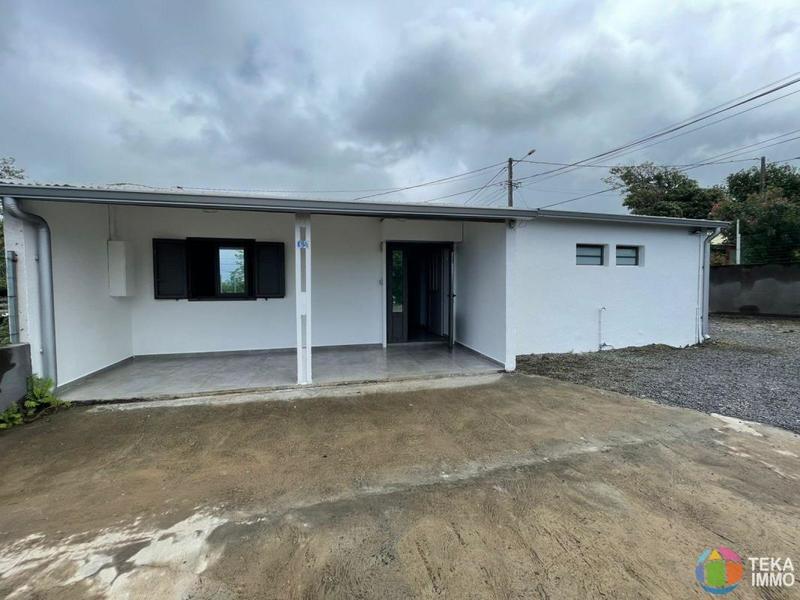 Local commercial - 85 m² - 3 pièces