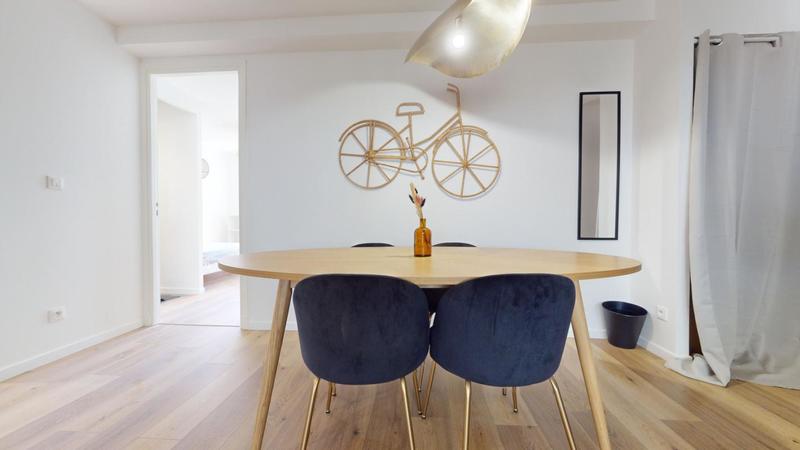 Appartement - 106 m² - 7 pièces