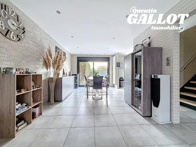 Maison - 97 m² - 4 pièces