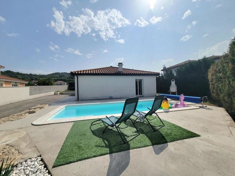 Maison - 92 m² - 4 pièces