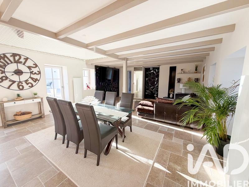 Maison - 182 m² - 6 pièces