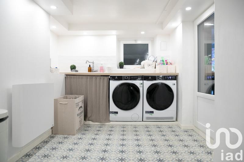 Maison - 235 m² - 6 pièces