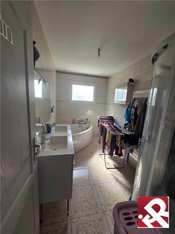 Maison - 160 m² - 7 pièces