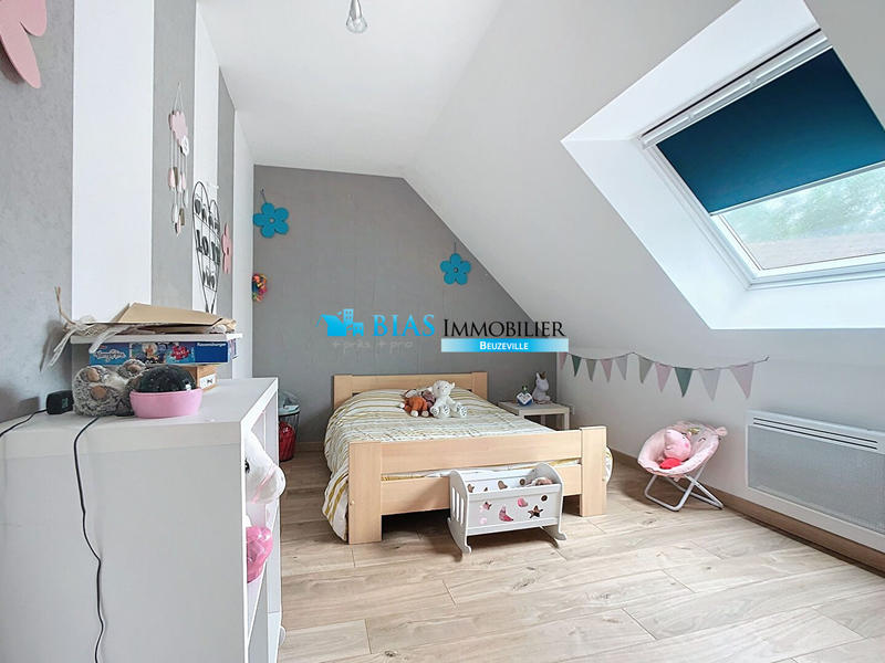 Maison traditionnelle - 195 m² - 8 pièces