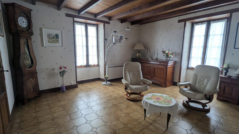 Maison - 167 m² - 7 pièces