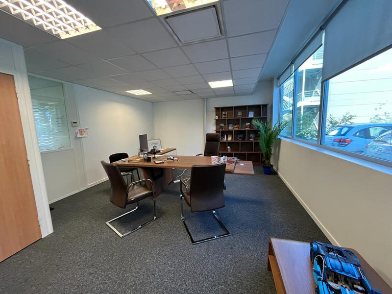 Bureau - 296 m²
