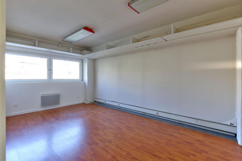 Bureau - 86 m² - 3 pièces