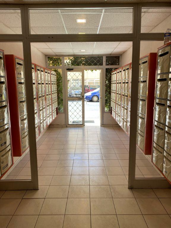 Studio - 16 m² - 1 pièce