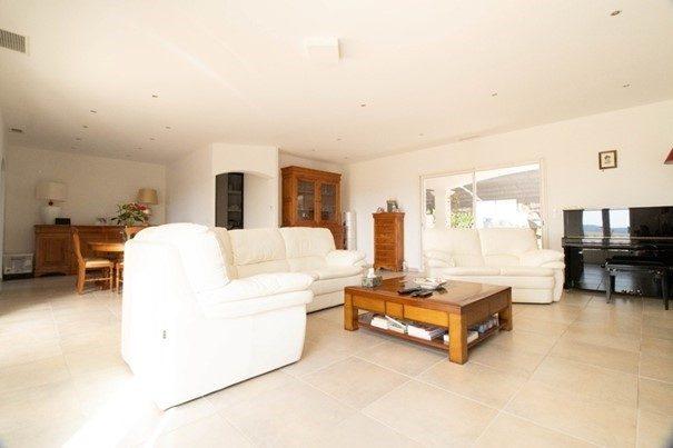 Villa - 240 m² - 8 pièces