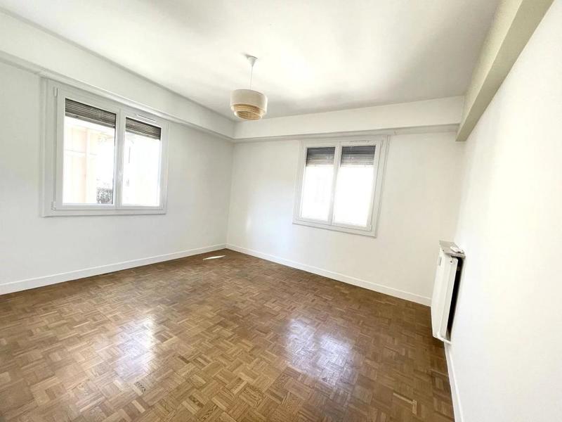 Appartement - 95 m² - 3 pièces