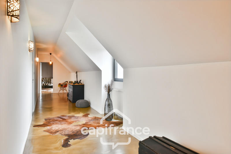 Maison - 428 m² - 11 pièces