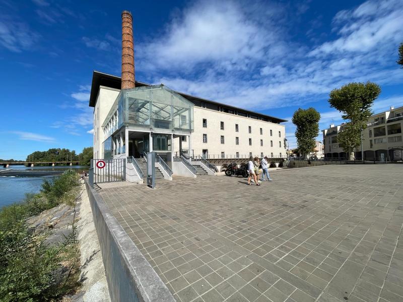 Local commercial - 350 m² - 15 pièces