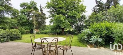 Maison - 263 m² - 5 pièces