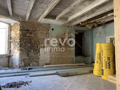 Maison ancienne - 140 m² - 3 pièces